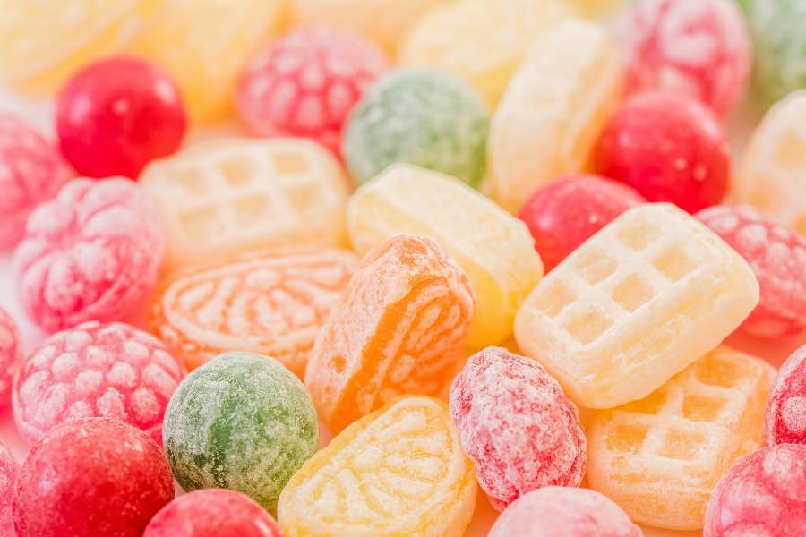 Makanan Manis Bikin Gigi Sakit ? ini alasanya