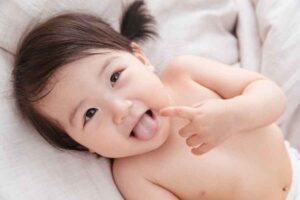 Cara Efektif Jaga Kesehatan Mulut Bayi