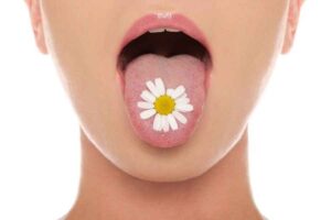 Cara Alami Jaga Kesehatan Lidah